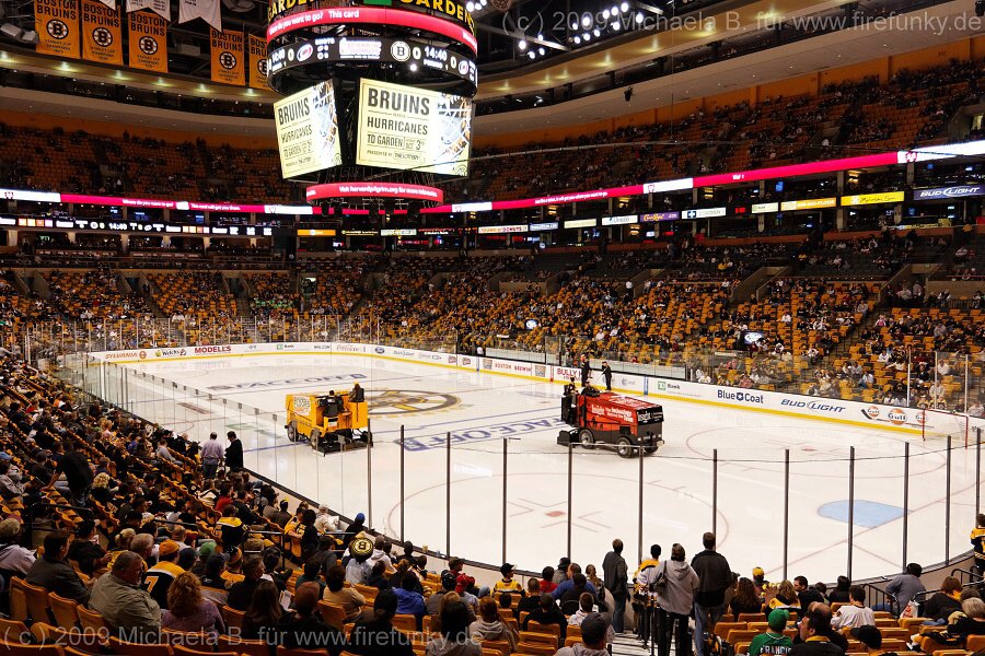 3.10.2009 Bruins - Hurricanes NHL