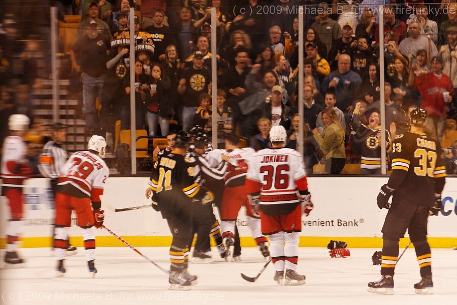 3.10.2009 Bruins - Hurricanes NHL