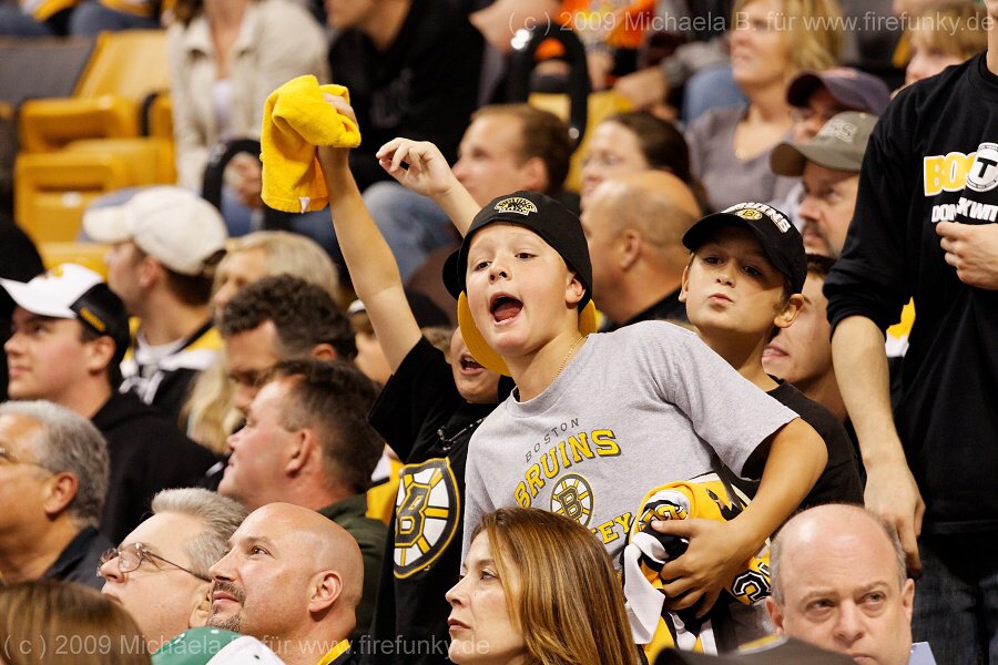 3.10.2009 Bruins - Hurricanes NHL